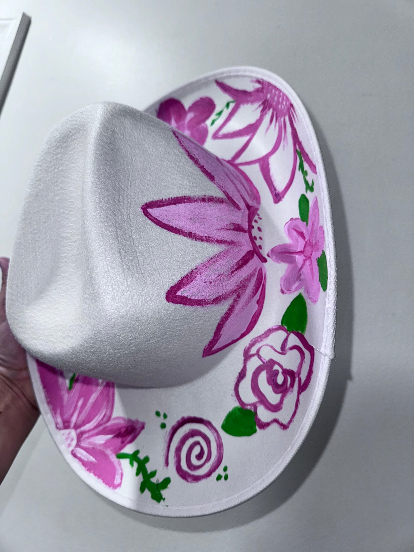 Womens floral painted non adjustable hat