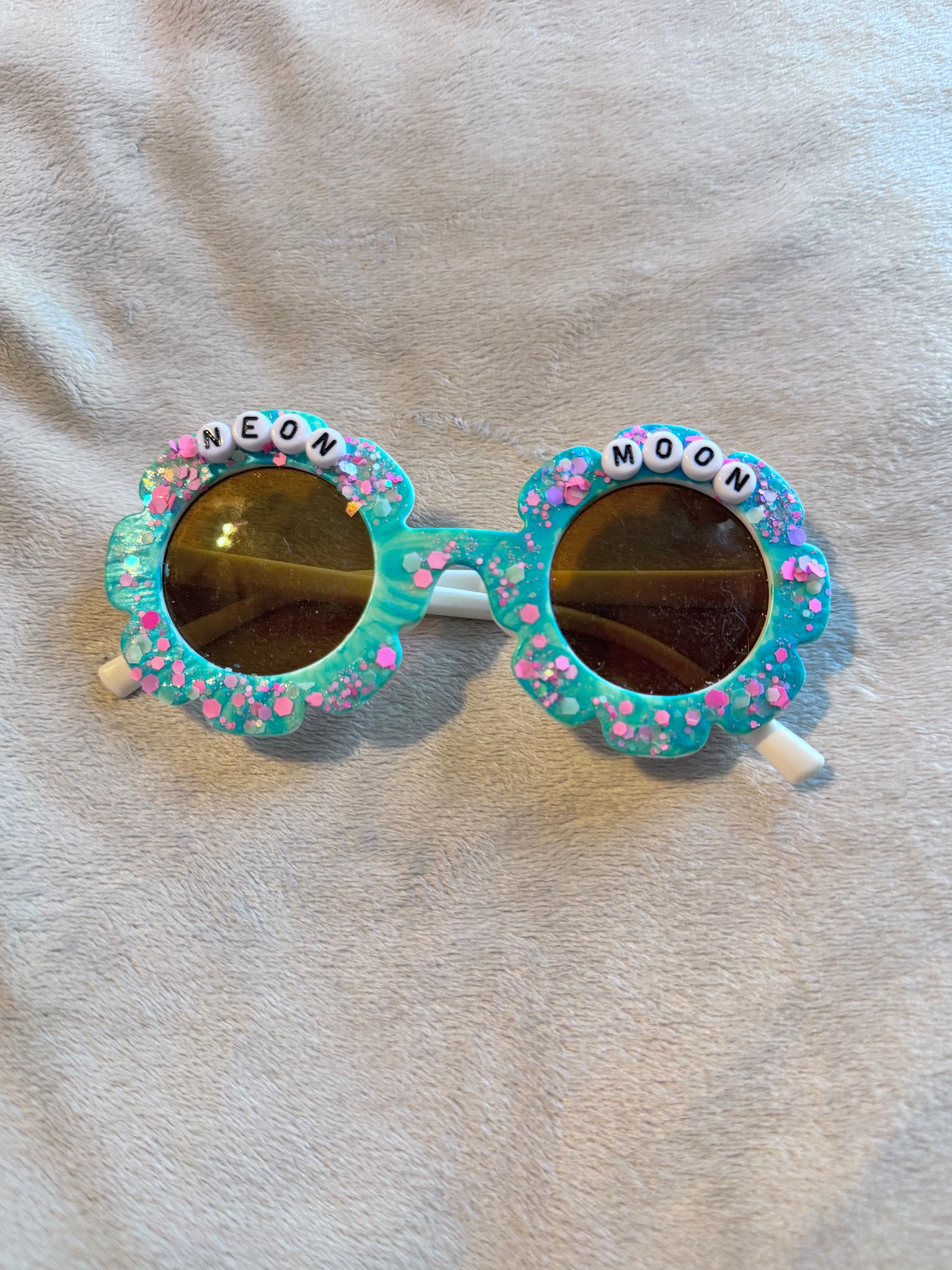 Neon moon Sunnies