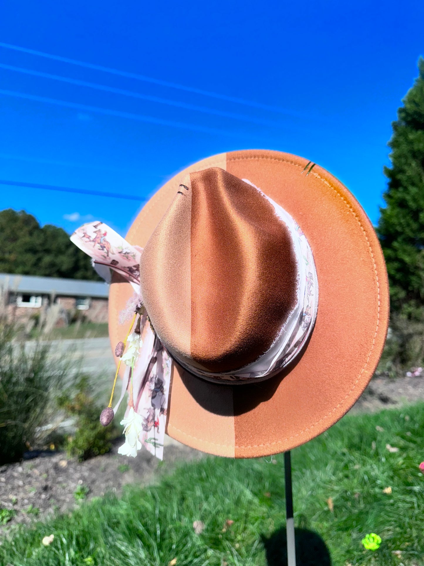 The 2 toned cowgirl - Wide Brim 2.75"