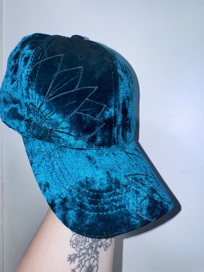 Dreamy suede hand burned cap